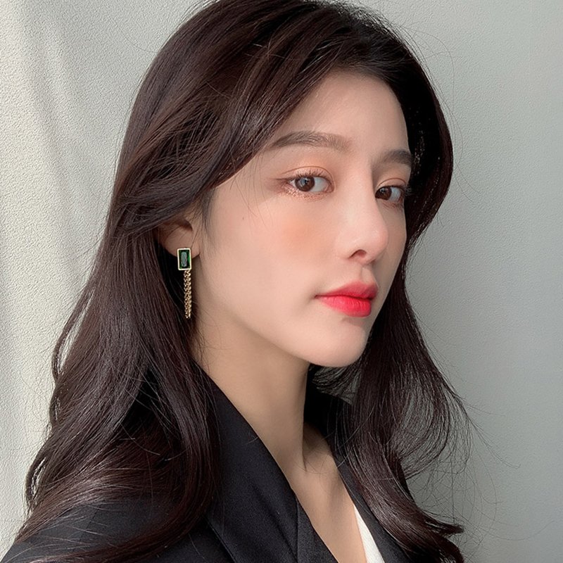 2021 New Classic Geometric Rectangle Green Crystal Stainless Steel Chain Tassel Earrings Girl's Unusual Accessories For Woman 4 2021 New Classic Geometric Rectangle Green Crystal Stainless Steel Chain Tassel Earrings Girl's Unusual Accessories For Woman 4
